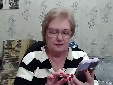 Renata62011 online show from November 22, 2025, 3:33 pm