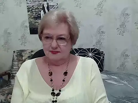 Renata62011 online show from April 18, 2026, 11:03 am