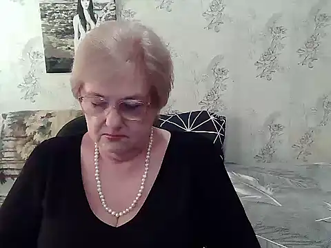 Renata62011 online show from April 27, 2026, 11:19 am