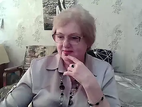 Renata62011 online show from May 4, 2026, 12:01 pm