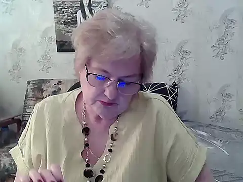 Renata62011 online show from May 8, 2026, 12:43 pm