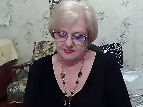 Renata62011 online show from May 11, 2026, 3:51 pm