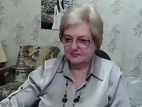 Renata62011 online show from May 27, 2026, 6:38 pm