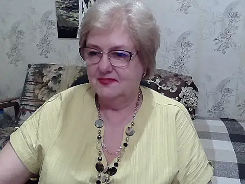 Renata62011 online show from June 7, 2026, 5:49 pm