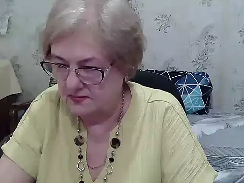 Renata62011 online show from June 10, 2026, 12:15 pm