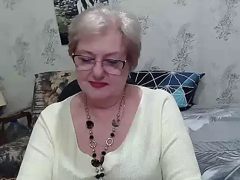 Renata62011 online show from June 14, 2026, 3:47 pm