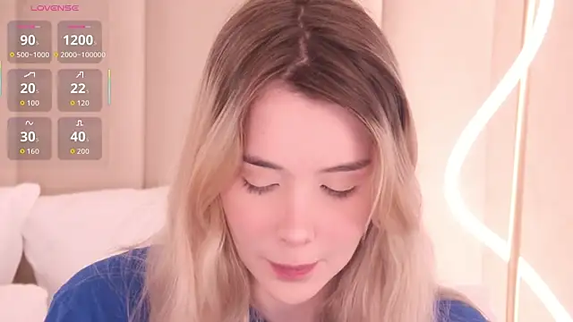 Snapshot of Nesolla chatting on March 3, 2026, 8:15 pm Nesolla online show from March 3, 2026, 8:15 pm