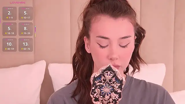 Snapshot of Nesolla chatting on March 16, 2026, 6:01 pm Nesolla online show from March 16, 2026, 6:01 pm