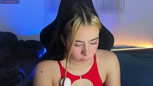 Aishelyng online show from September 21, 2025, 1:29 am