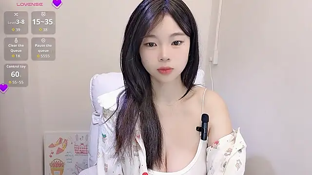 9aunatiis online show from November 13, 2025, 1:04 am