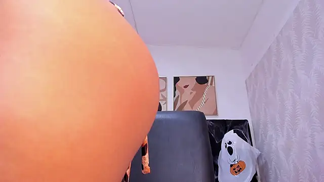 kaylaadams7 online show from October 29, 2025, 11:45 am