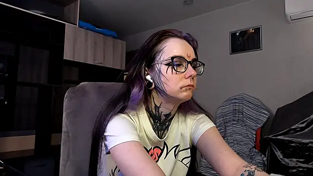 Snapshot of HighelikeGirl chatting on September 22, 2025, 8:05 am HighelikeGirl online show from September 22, 2025, 8:05 am