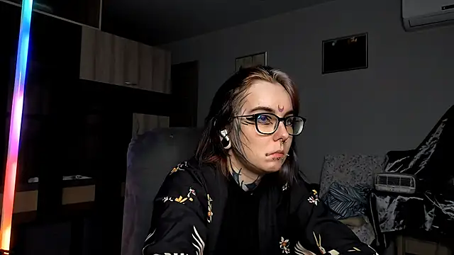 Snapshot of HighelikeGirl chatting on October 9, 2025, 10:57 am HighelikeGirl online show from October 9, 2025, 10:57 am