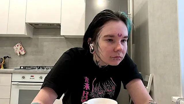 HighelikeGirl online show from February 3, 2026, 6:11 am