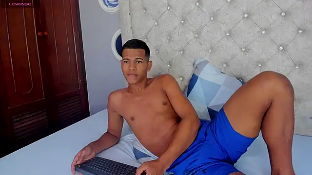 KingStark  online show from November 22, 2025, 10:47 am