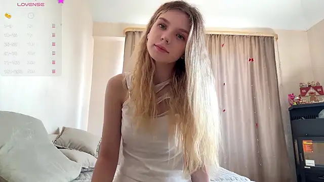 FruityXo online show from July 17, 2026, 11:39 am