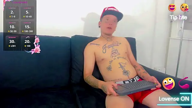 Dangerous couple  online show from September 26, 2025, 7:18 pm