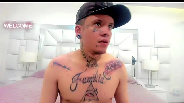 Dangerous couple  online show from October 11, 2025, 7:01 pm