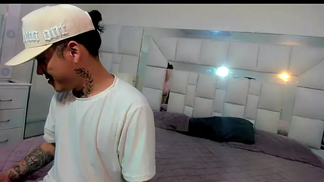 Dangerous couple  online show from October 15, 2025, 6:52 pm