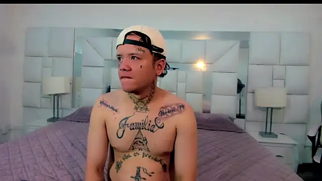 Dangerous couple  online show from October 17, 2025, 8:11 pm