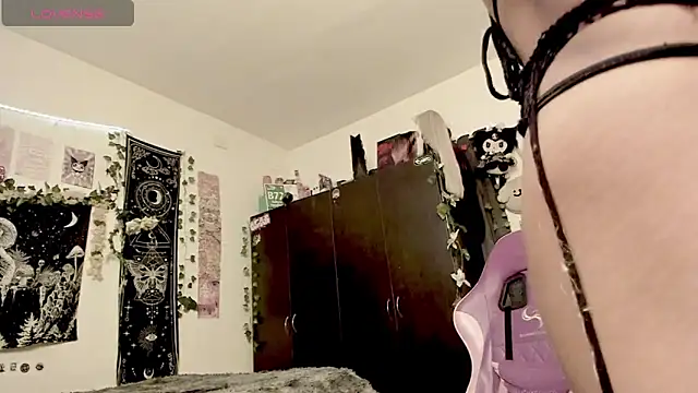 GothKitten666 online show from May 31, 2026, 9:38 pm