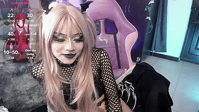 GothKitten666 online show from July 29, 2026, 3:48 am