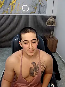 Lancelot 19 online show from September 18, 2025, 4:47 am