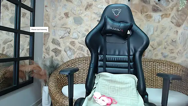 Snapshot of VenusBlazer chatting on October 4, 2025, 12:58 pm VenusBlazer online show from October 4, 2025, 12:58 pm