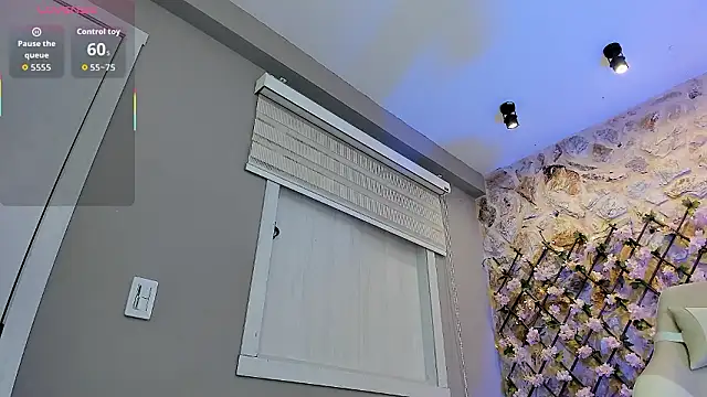 Snapshot of VenusBlazer chatting on February 23, 2026, 1:41 pm VenusBlazer online show from February 23, 2026, 1:41 pm