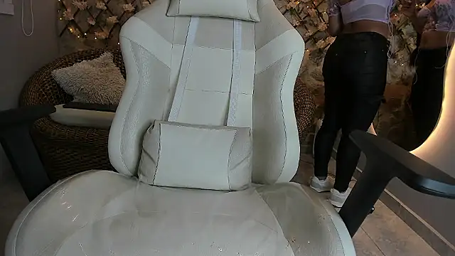 Snapshot of VenusBlazer chatting on February 27, 2026, 7:14 pm VenusBlazer online show from February 27, 2026, 7:14 pm