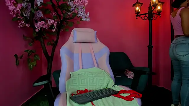 Snapshot of VenusBlazer chatting on March 6, 2026, 1:51 pm VenusBlazer online show from March 6, 2026, 1:51 pm