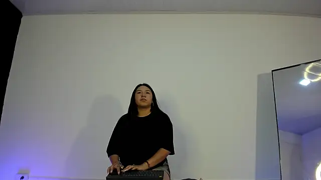 BellaRoux1 online show from September 20, 2025, 11:55 am