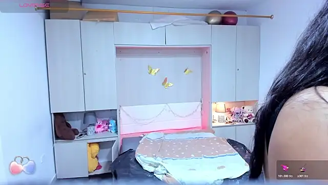 Snapshot of LilyWhitney chatting on March 29, 2026, 4:23 am LilyWhitney online show from March 29, 2026, 4:23 am