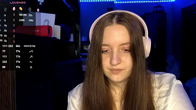 Snapshot of LauretteRagar chatting on September 18, 2025, 5:15 pm LauretteRagar online show from September 18, 2025, 5:15 pm