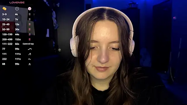 Snapshot of LauretteRagar chatting on September 23, 2025, 6:22 pm LauretteRagar online show from September 23, 2025, 6:22 pm