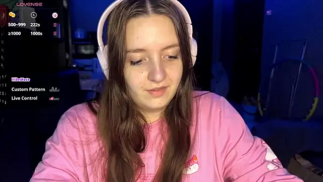 Snapshot of LauretteRagar chatting on September 24, 2025, 5:16 pm LauretteRagar online show from September 24, 2025, 5:16 pm