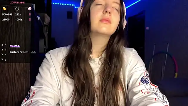 Snapshot of LauretteRagar chatting on October 1, 2025, 5:19 pm LauretteRagar online show from October 1, 2025, 5:19 pm