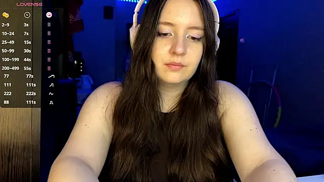 Snapshot of LauretteRagar chatting on October 13, 2025, 6:08 pm LauretteRagar online show from October 13, 2025, 6:08 pm