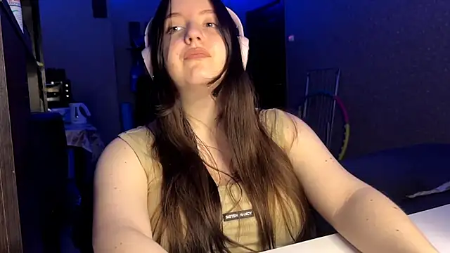 Snapshot of LauretteRagar chatting on October 17, 2025, 4:42 pm LauretteRagar online show from October 17, 2025, 4:42 pm