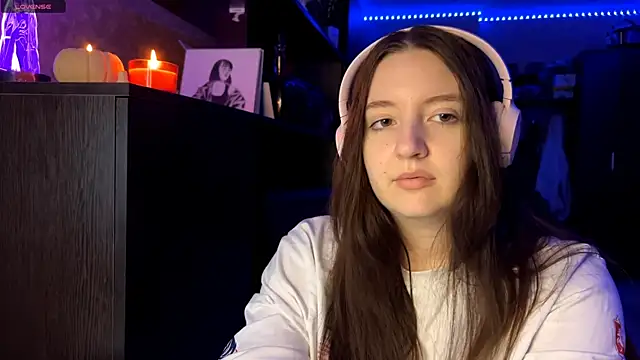 Snapshot of LauretteRagar chatting on October 28, 2025, 6:10 pm LauretteRagar online show from October 28, 2025, 6:10 pm