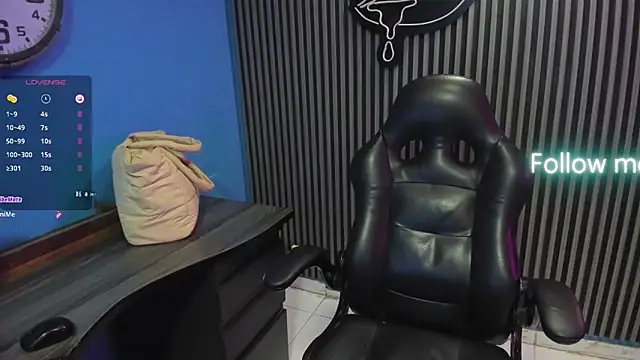 Snapshot of lunavelvet15 chatting on October 4, 2025, 12:14 pm lunavelvet15 online show from October 4, 2025, 12:14 pm