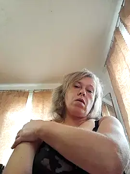 Catherine372311 online show from October 10, 2025, 10:25 am