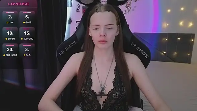 Luna Navy online show from March 24, 2026, 6:07 am