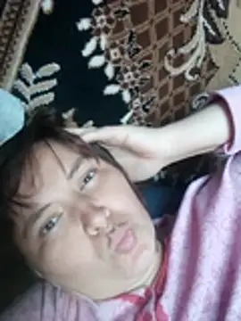 Snapshot of Romashka33011 chatting on October 26, 2025, 9:37 am Romashka33011 online show from October 26, 2025, 9:37 am