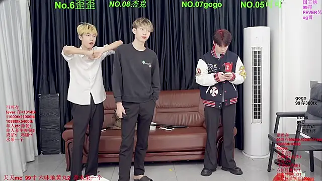 Snapshot of Beautifulboys-777 chatting on April 2, 2026, 12:14 pm Beautifulboys-777 online show from April 2, 2026, 12:14 pm