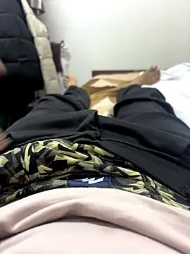 Snapshot of bigbulllaksh chatting on October 17, 2025, 4:31 pm bigbulllaksh online show from October 17, 2025, 4:31 pm