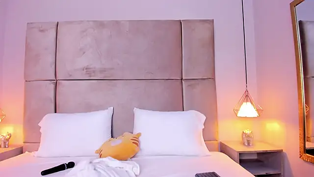 Snapshot of isabel_sofiaa chatting on September 21, 2025, 3:41 am isabel sofiaa online show from September 21, 2025, 3:41 am