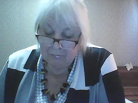 Alexia64231 online show from October 23, 2025, 1:32 pm