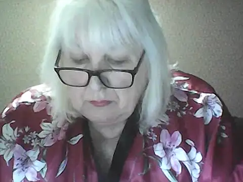 Alexia64231 online show from April 14, 2026, 2:56 pm