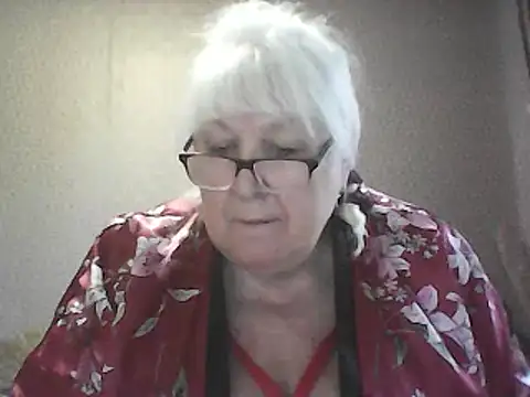 Snapshot of Alexia64231 chatting on May 31, 2026, 2:24 pm Alexia64231 online show from May 31, 2026, 2:24 pm